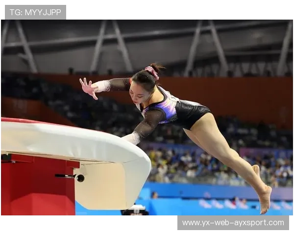 体操鞍马决赛惊现0.1分之差，冠军含泪致谢教练