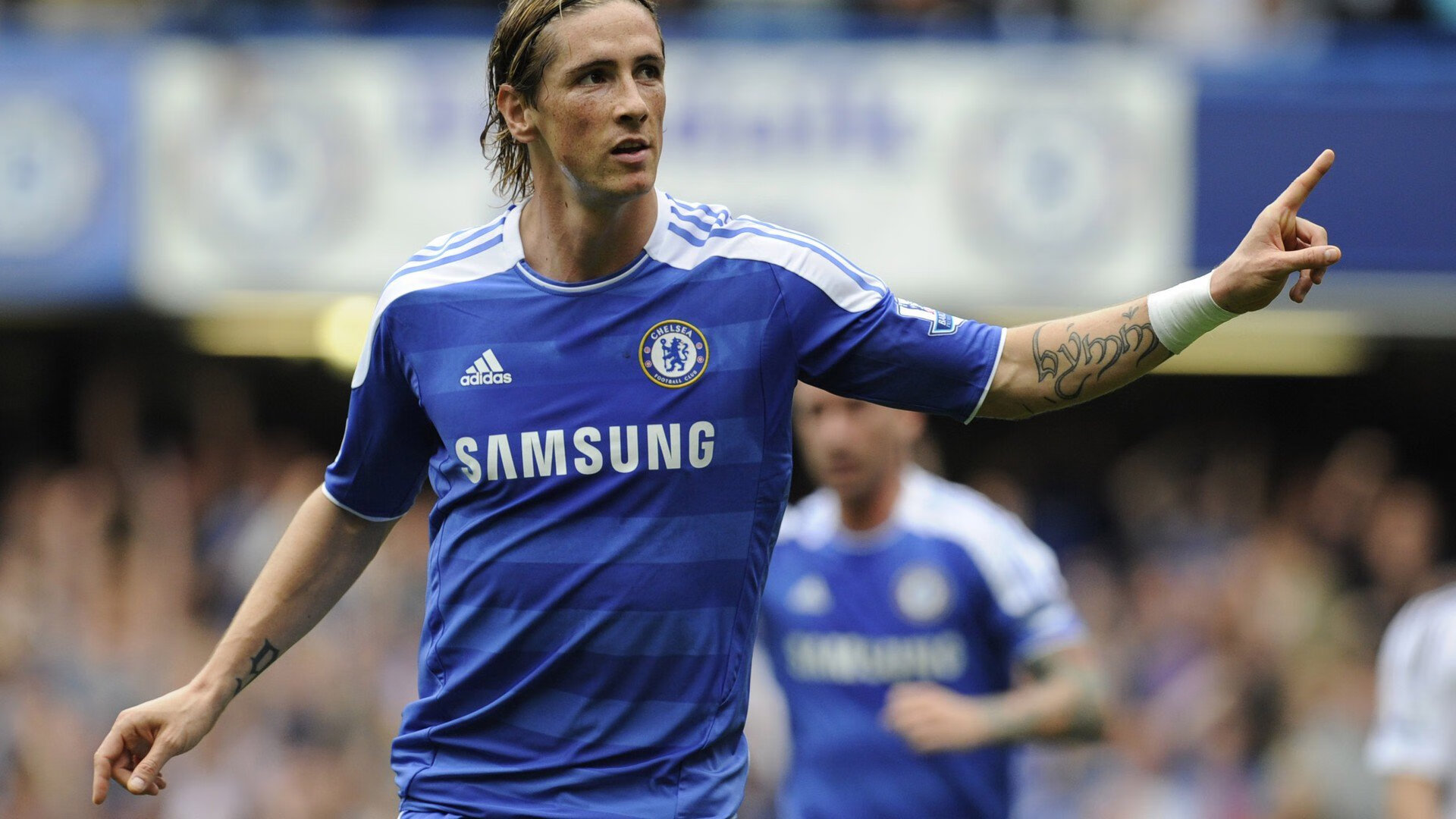 C罗领衔全明星慈善赛 与多位网红球星合作募款为地震灾区重建球场